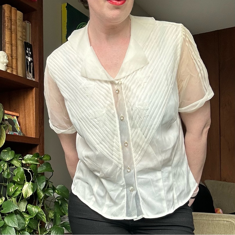 Vintage White Women's Button Down Blouse
